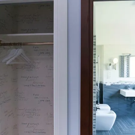 Πανσιόν World Wide Bed - Prenestino 4*