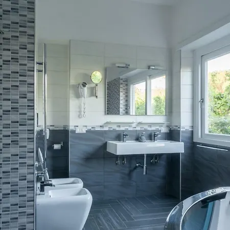 World Wide Bed - Prenestino 4*